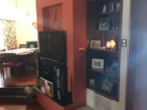 LOMAS DE SAN MARTIN -5 DORMITORIOS   OFICINA