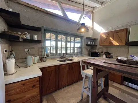 Casa 5 ambientes con 2 baños
