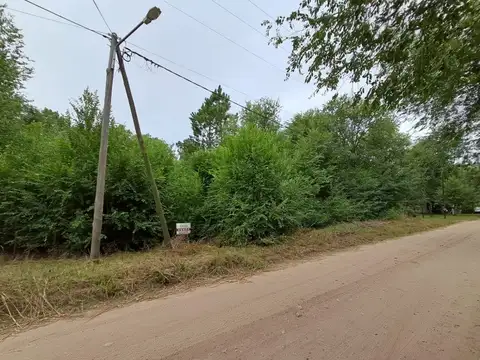 Terreno 717m2 a metros del río