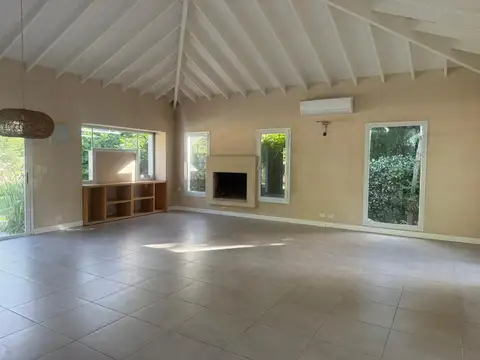 Casa en Alquiler en Bella Vista, USD 2.000