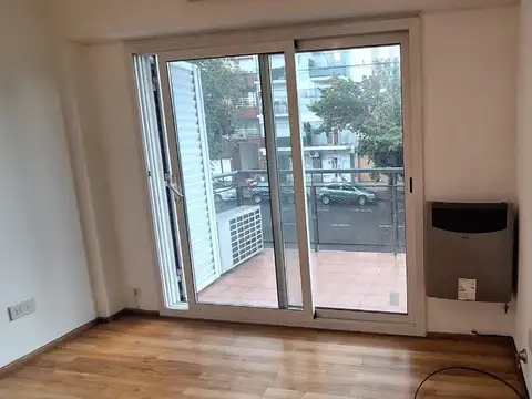 Depto Tipo Casa en Alquiler con 1 cocheras