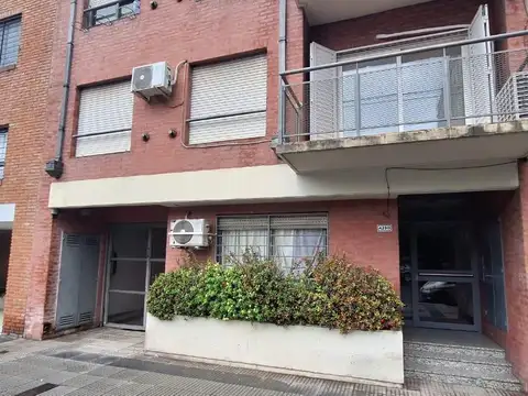 Depto Tipo Casa en Alquiler de 3 ambientes
