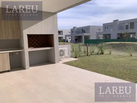 Casa en Alquiler en Pilara, USD 1.500