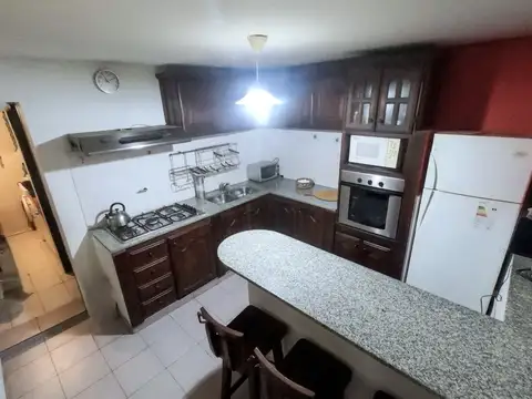 Depto Tipo Casa en Venta 100 años