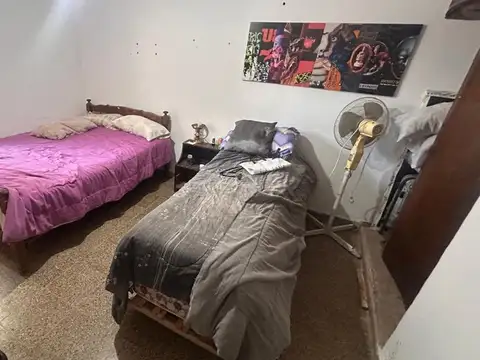 Casa 5 ambientes con 1 baño