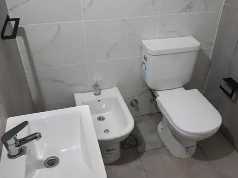 Ph en venta Tolosa. 2 dormitorios, patio y terraza