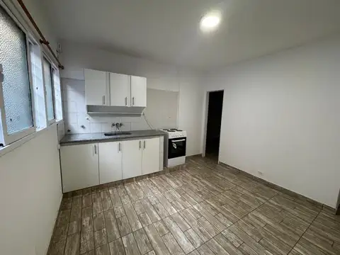 Depto Tipo Casa en Alquiler en Quilmes, $ 600.000