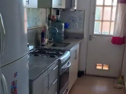Alquilo casa amoblada, con pileta, en Rincón de los Sauces
