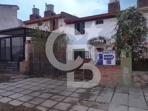 CASA EN VENTA B° CNEL ARIAS