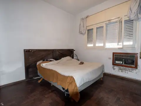 CASA EN VENTA GRANADERO BAIGORRIA 2 DORMITORIOS