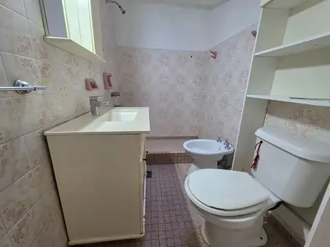 Depto Tipo Casa en Venta 40 años