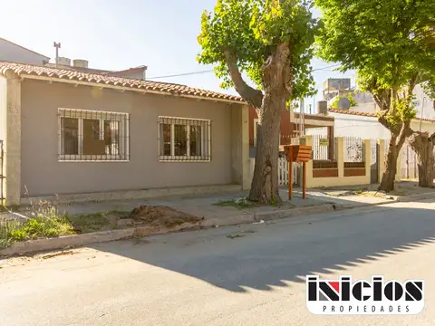 Francisco de Las Carreras 700