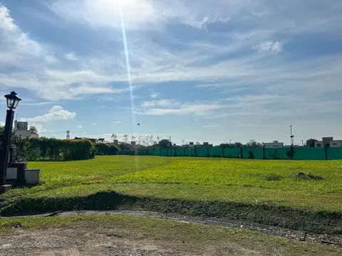 Terreno en Venta de 962,0 m2