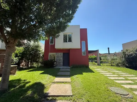 Casa en venta en el Barrio el Hornero, Pilar
