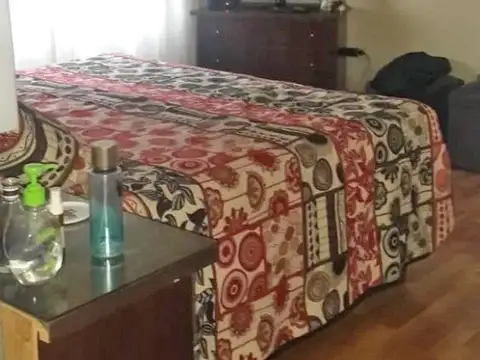 CASA 3 AMBIENTES CON GARAGE Y PILETA