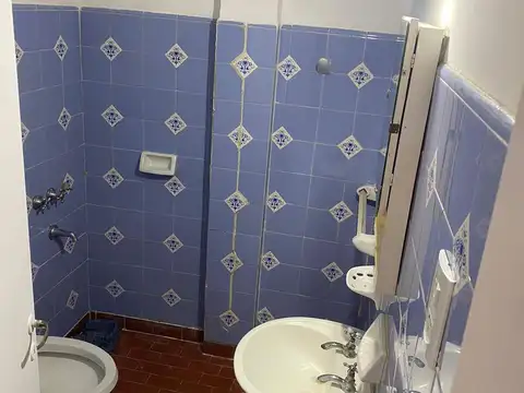 UBICADISIMO Y Económico Monoambiente en Pichincha  (Brown y Dorrego)