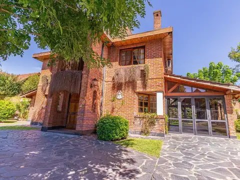 Casa en venta en Country Banco Provincia,  Moreno 100