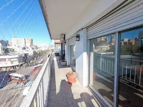 Departamento en venta en Cabildo 2134 al frente balcon corrido a remodelar