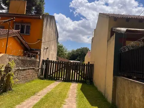 Casa en Venta en Villa Elisa [Cod: 0181]