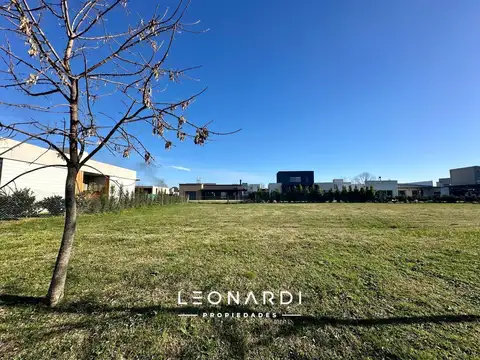 Terreno en Venta 30  mts Fondo