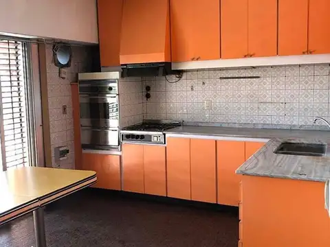 CHALET EN 1° PISO EN EXCELENTE UBICACIÓN  nuevas condicione