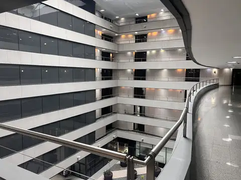 Importante inmueble 6400 m2 oficinas