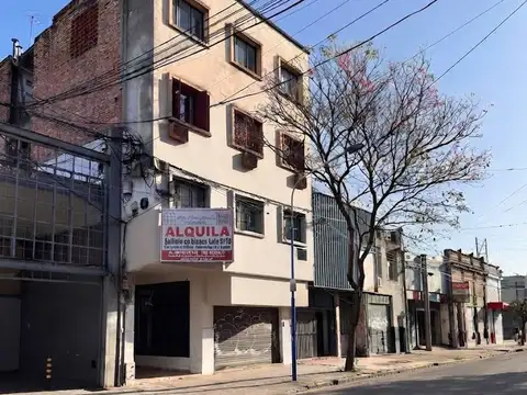 LOCAL COMERCIAL EN ALQUILER - SAN MARTIN 1066