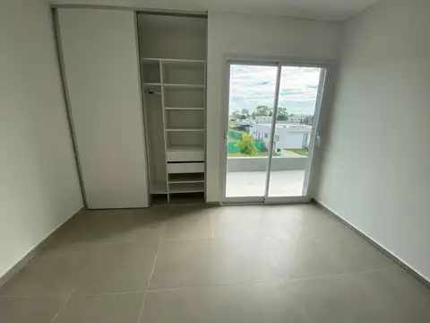 Casa en Venta en Pilar del Este - Santa Lucia, USD 198.000