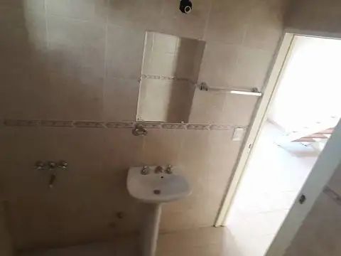 Alquilo en Martin Coronado Departamento 2 Ambientes 2 Piso Contra Frente F: 6382