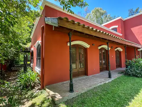 Casa 6 ambientes con 3 baños