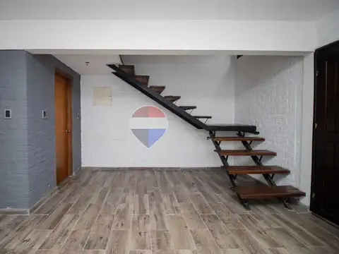 Depto Tipo Casa 5 ambientes con 1 baño