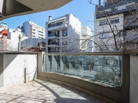 Semipiso 4 ambientes con cochera en Caballito