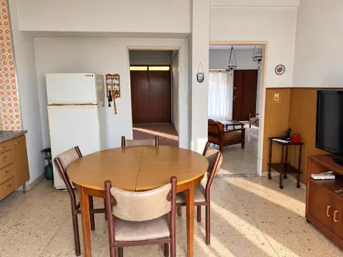 Casa 4 ambientes con 1 baño
