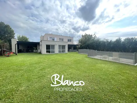 Casa en Venta en Haras Santa Maria, USD 375.000