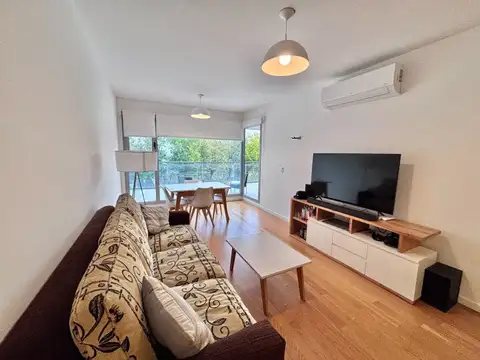 Solís 1 , Piso 1