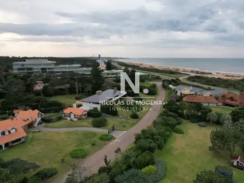 Casa en Venta en Golf, USD 1.700.000