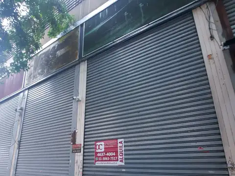 Local en Alquiler 3 Plantas en Zona Comercial Mayorista-Flores