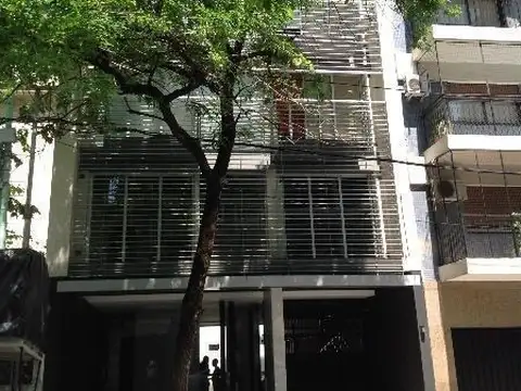 DUEÑO ALQUILA  MONOAMBIENTE CON BALCON