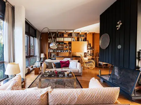 Casa 7 ambientes con 4 baños