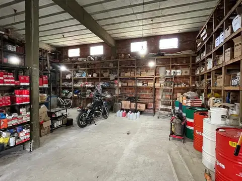 VENTA LOCAL COMERCIAL Y DEPARTAMENTO EN BLOCK