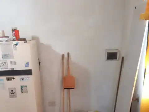 Local Comercial sobre Mitre con Dos Departamentos