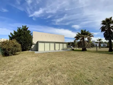 CASA EN VENTA 3 DORMITORIOS ROLDAN