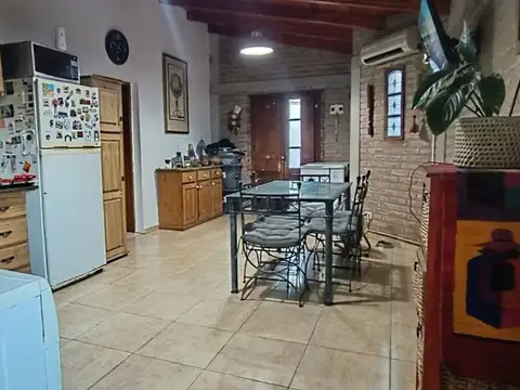 VENTA DOS CASAS GALPON LOCAL VILLA RIVERA INDARTE