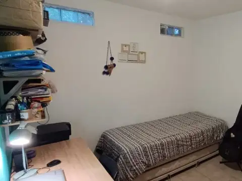 Casa 8 ambientes con 3 baños
