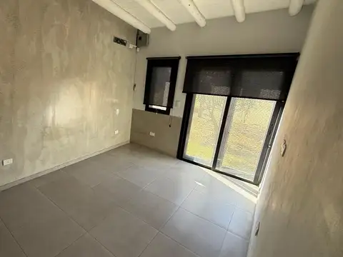 Casa en Venta en Russell, USD 89.000