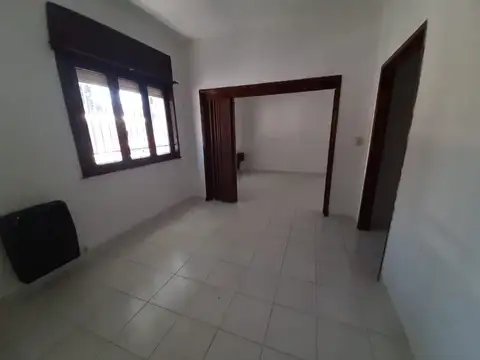Depto Tipo Casa en Alquiler en Floresta Sur, $ 800.000