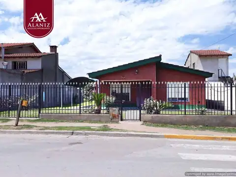 Casa + Departamento en Venta en Merlo, S.L.