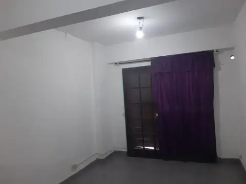 Departamento en Alquiler en Moron, $ 320.000