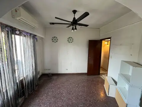 Depto Tipo Casa en Venta en Ramos Mejía, USD 58.000