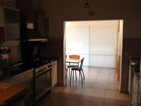 Casa 5 ambientes con 5 baños